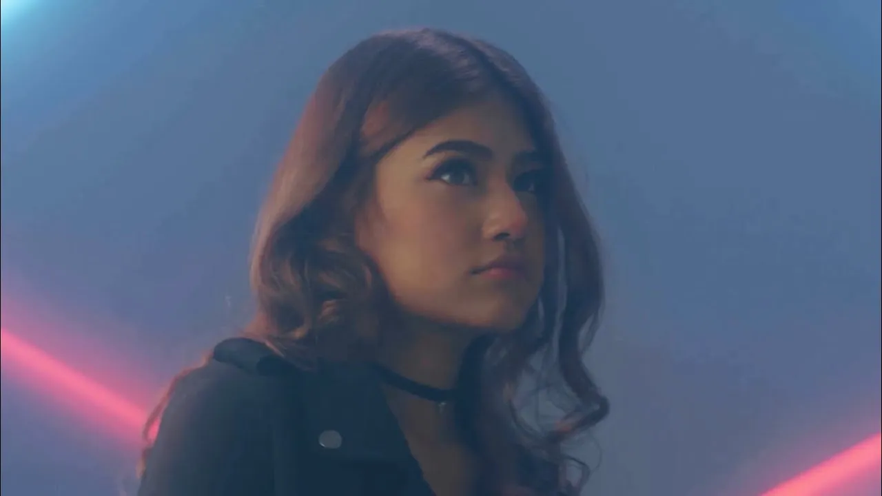 เพ้อ เพ้อ เพ้อ