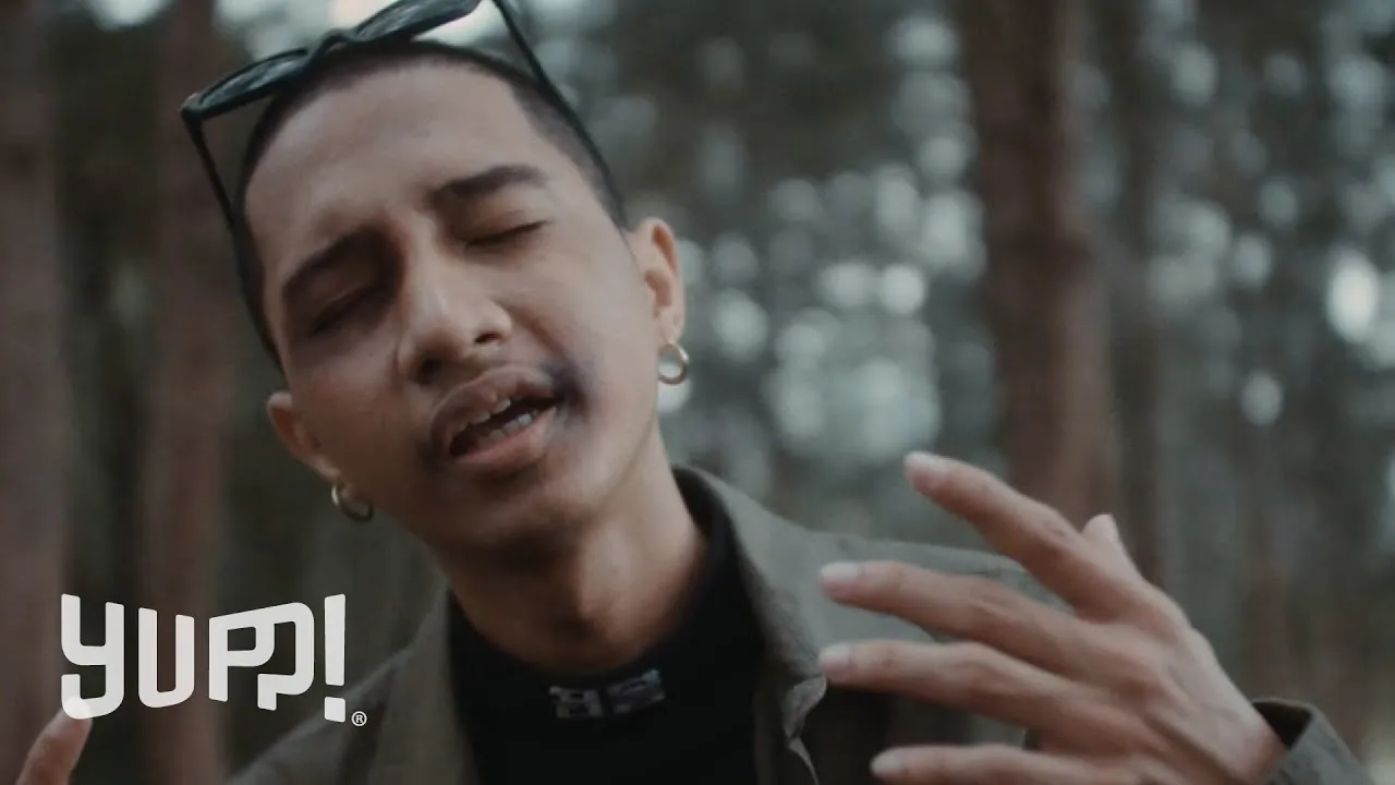 อย่าอาย