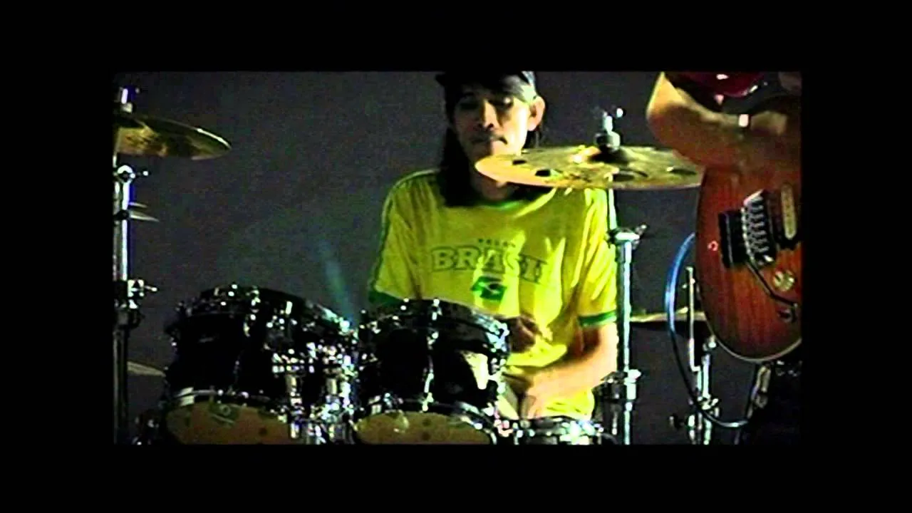 ยืนหยัด