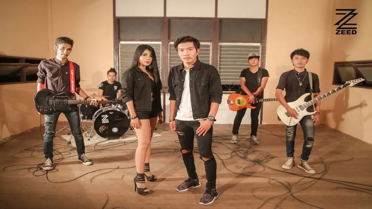 จากคนอื่นคนไกล