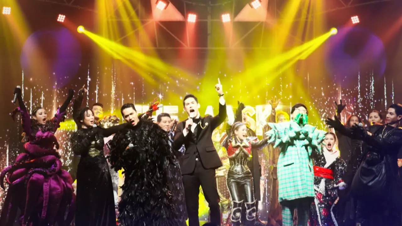 นั่งลงตรงที่เดิม