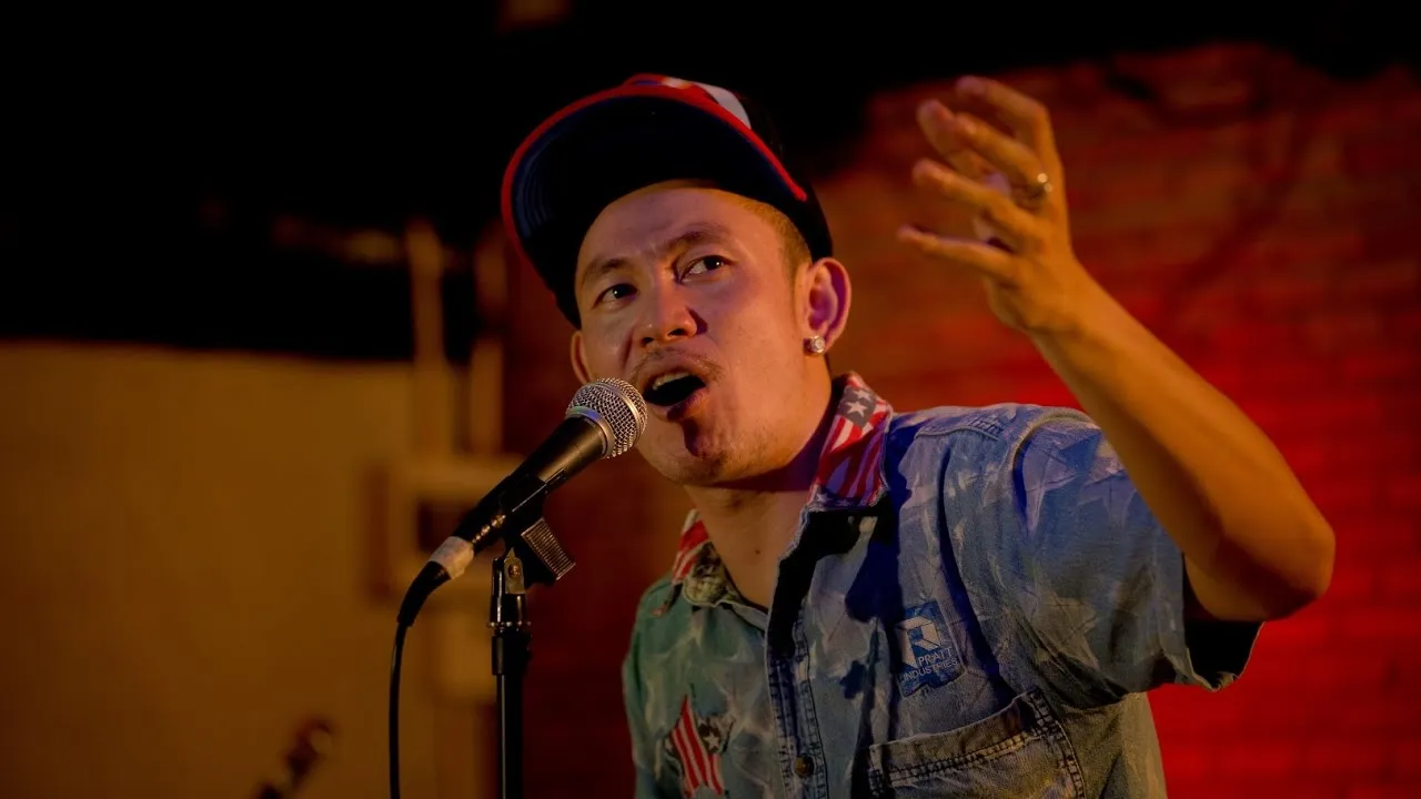 ต้องใช้มือ