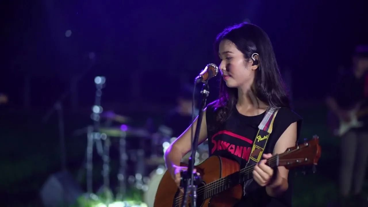 ต้องตกเป็นผู้สาวเก่า