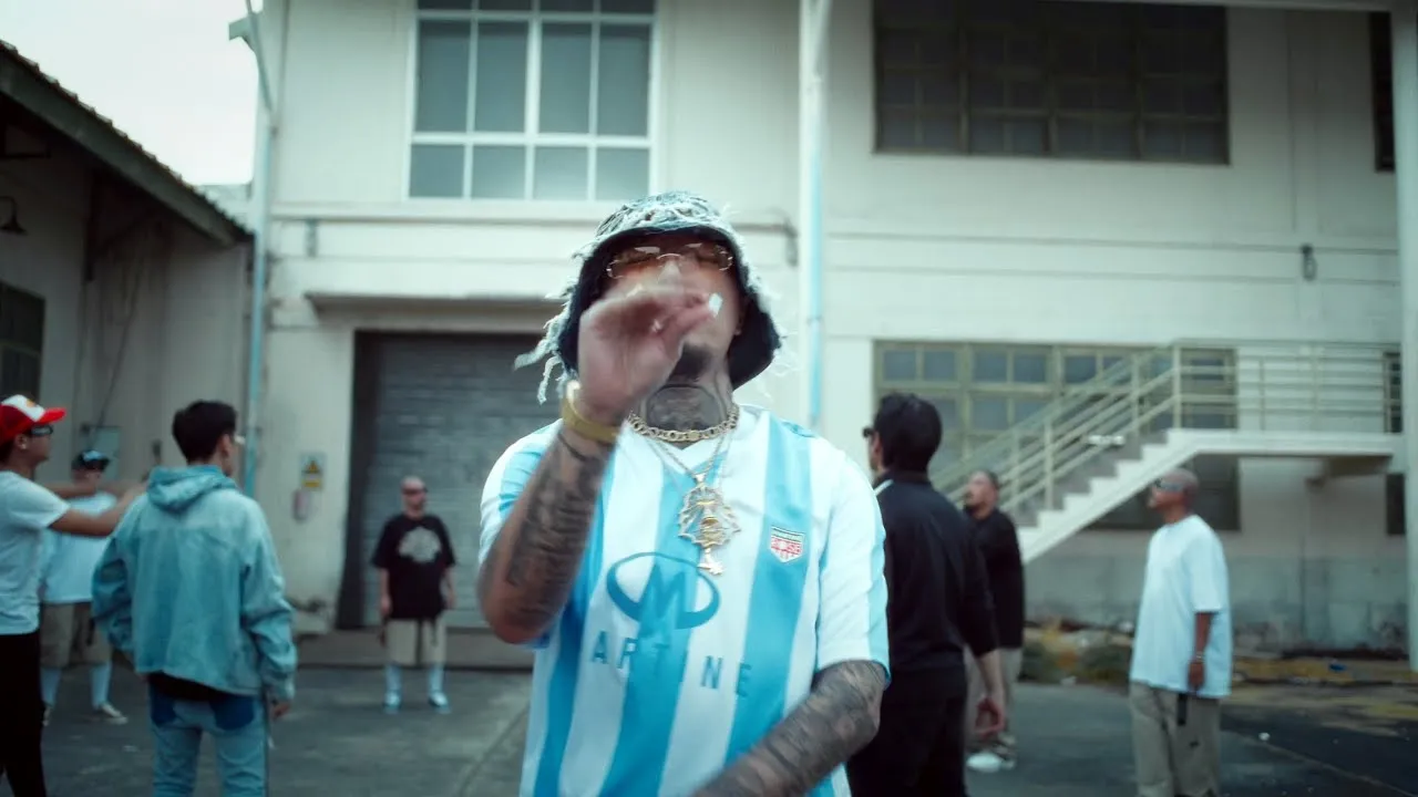 ธาตุทอง เอกมัย