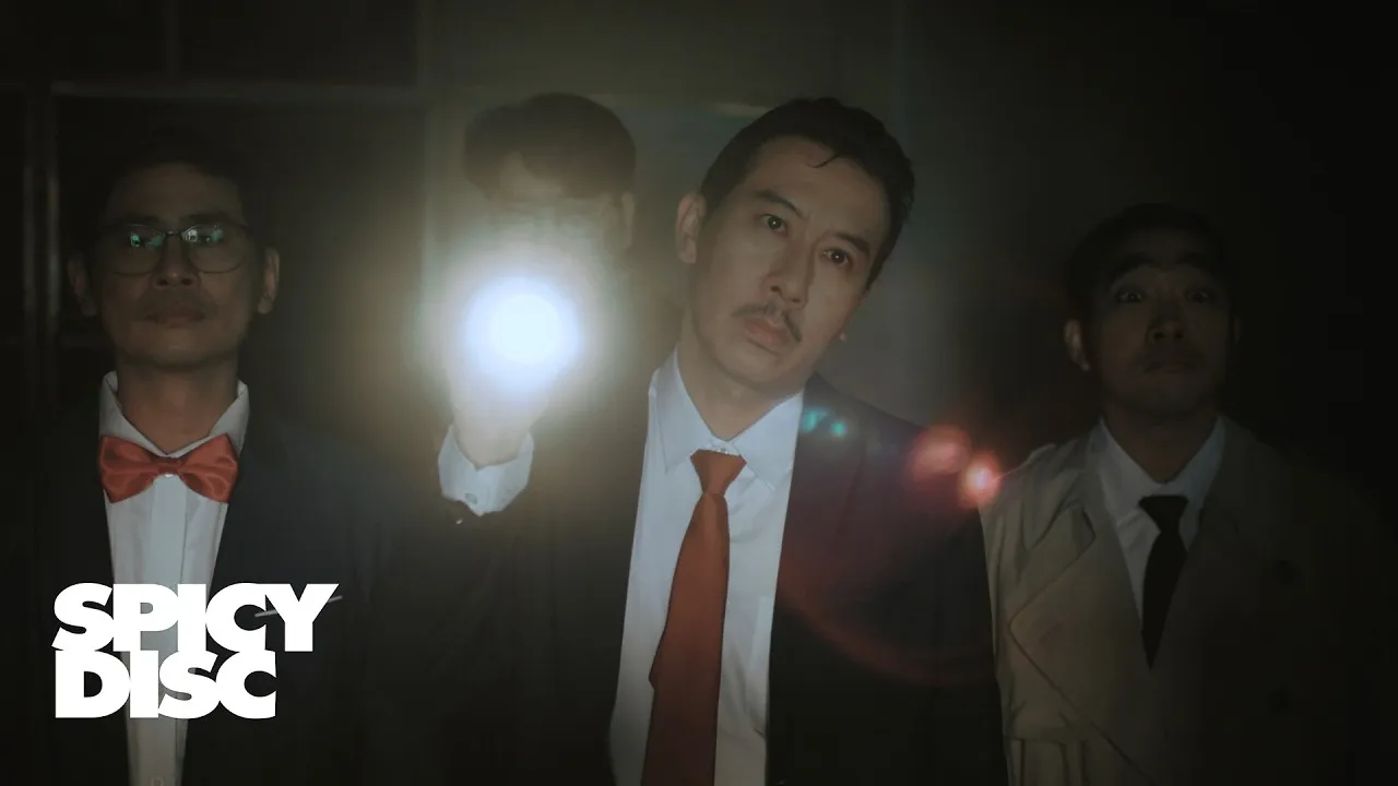 แล้วคดีฆาตกรรมในห้องปิดตายก็ถูกคลี่คลายด้วยรอยยิ้มของเธอ