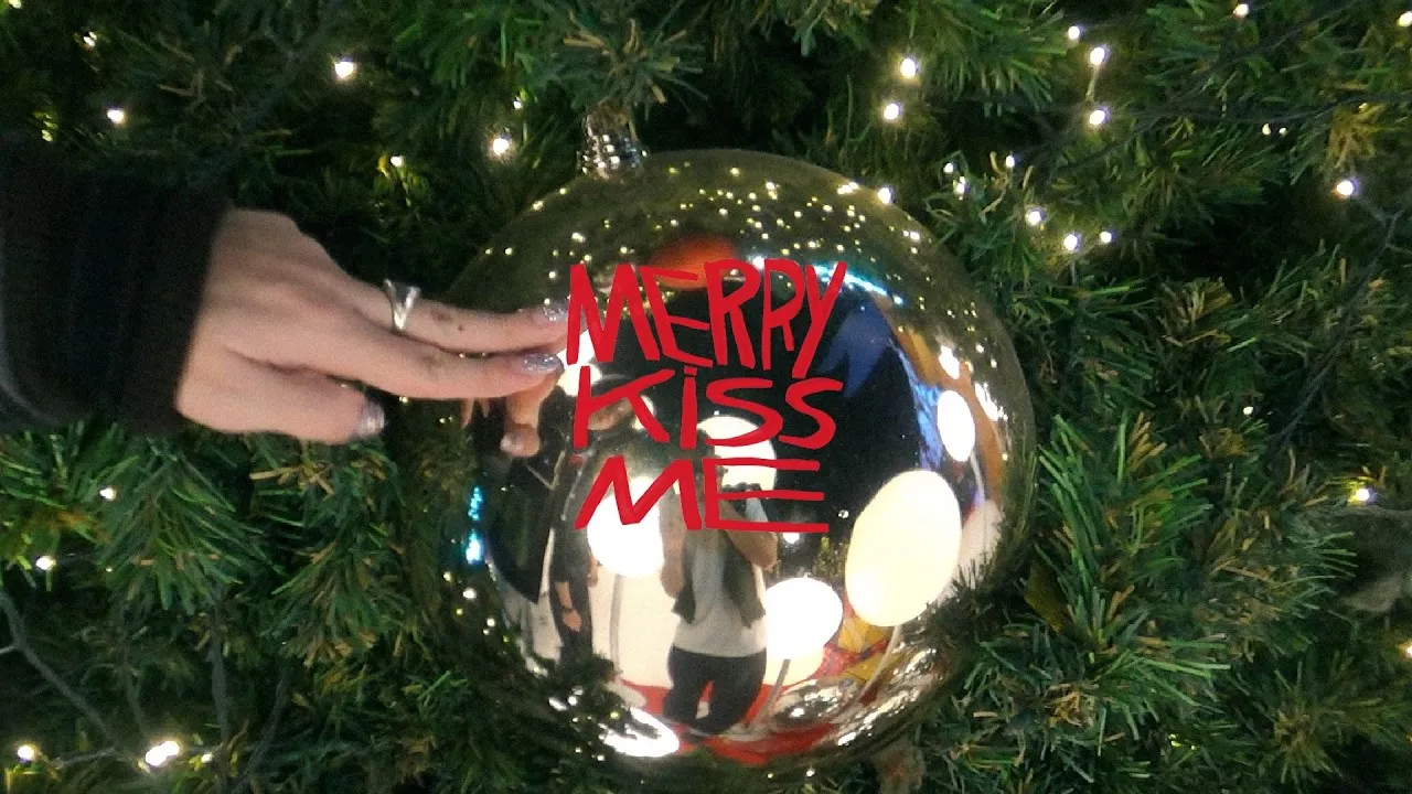 Merry Kiss Me