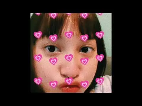 เพลงที่สามจากซ้ายมือ