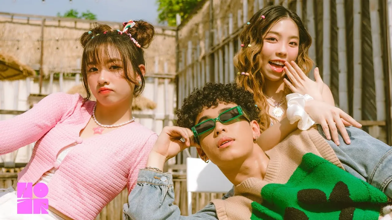 มองนานๆ