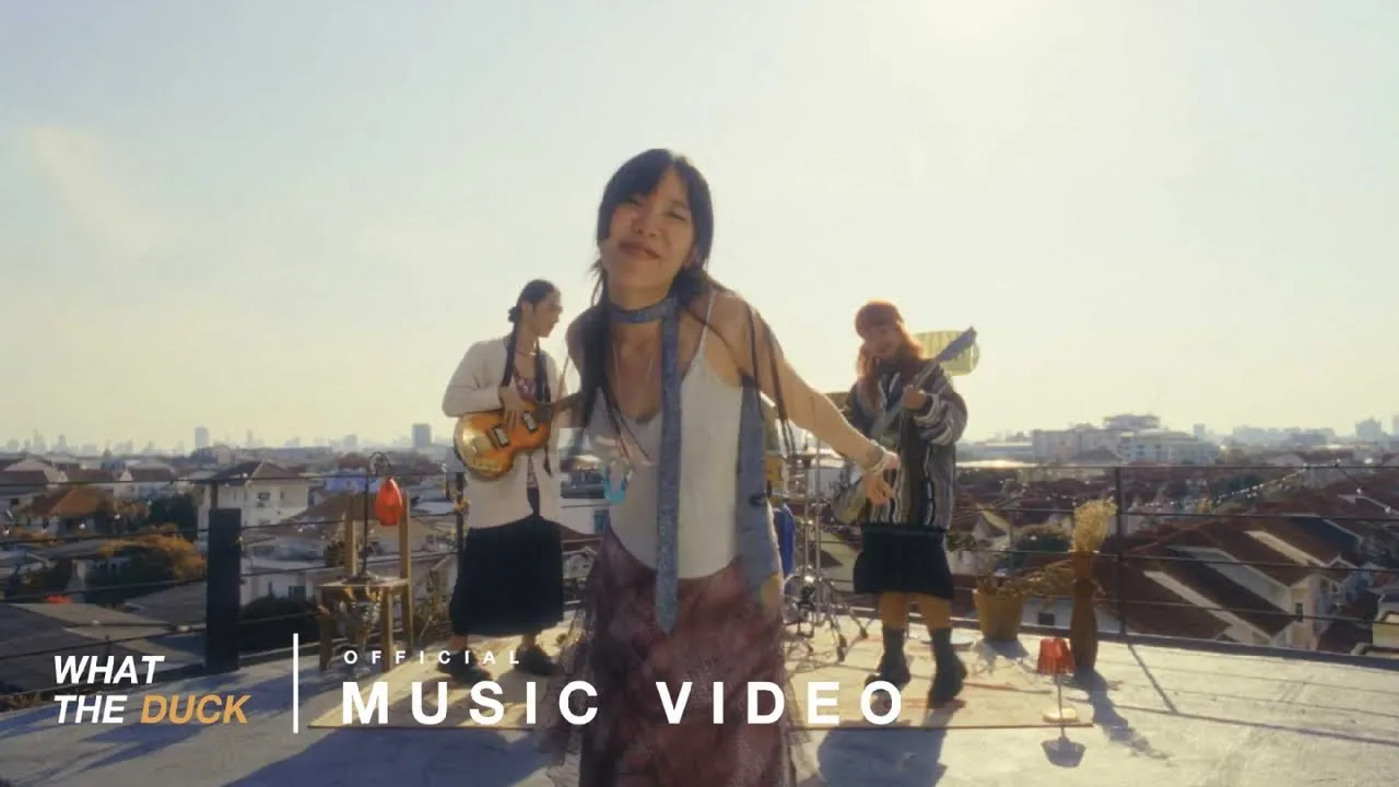 เกาะลอยฟ้า (still)