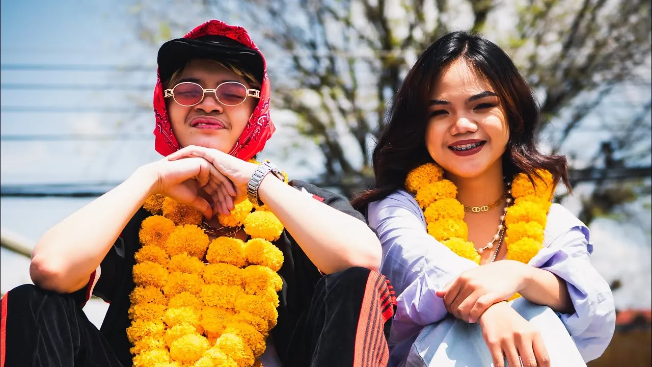 มาแคร์แลเหลียว