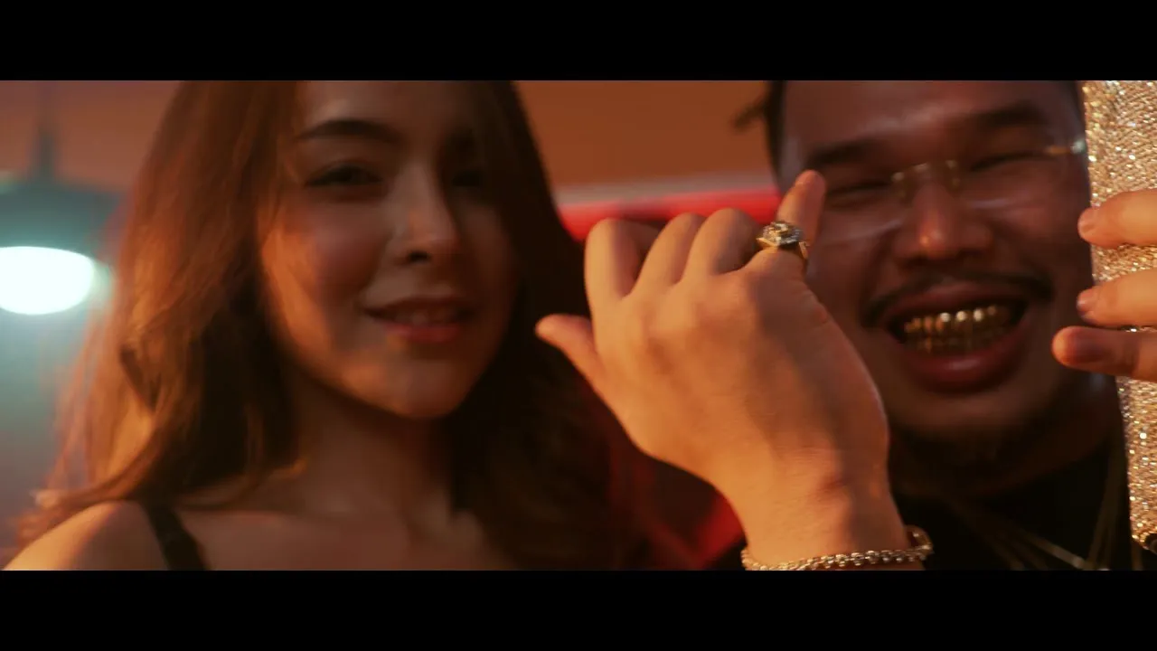 เพชรเต็มตัว