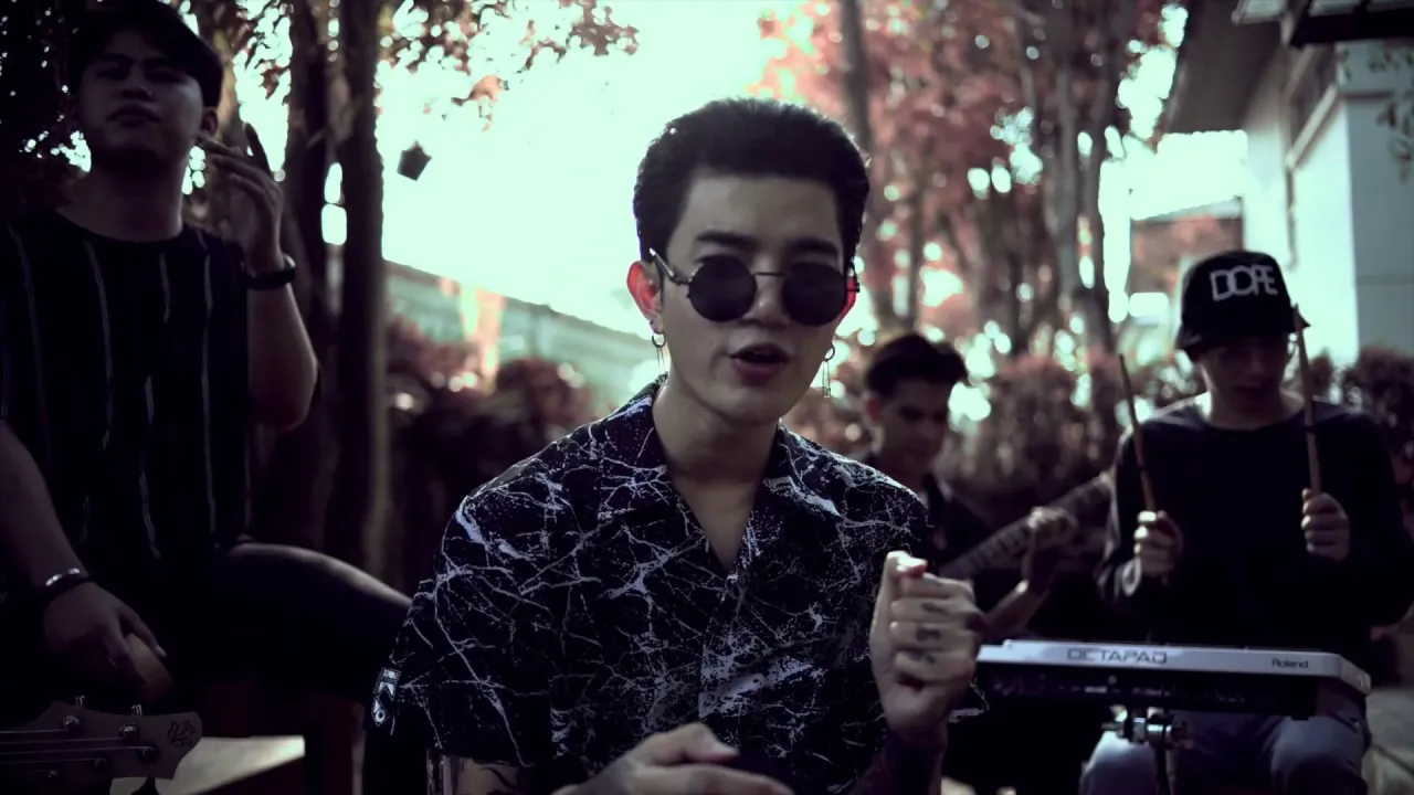 พรุ่งนี้ค่อย (CHEAT DAY)