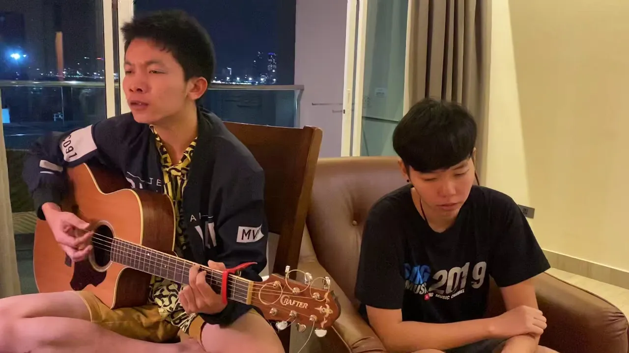 กอดฉันคงหนาว กอดเขาคงอุ่น