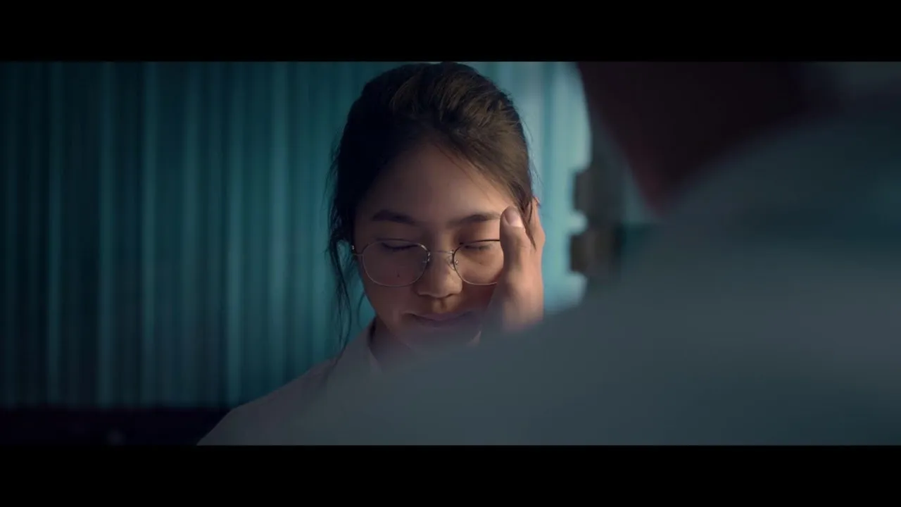 สมองสั่งให้ลืม หัวใจสั่งให้จำ